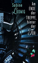 Am Ende der Treppe, hinter der Tür